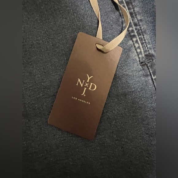 NYDJ NEW Women’s size 16 pull up Medium Wash Jeans with Lift & Tuck Technology - Picture 10 of 11